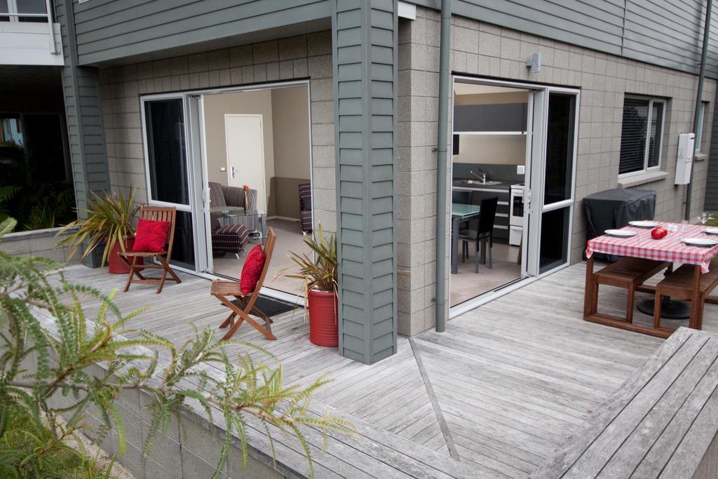 Bay Breeze Accommodation Cooks Beach Exterior photo